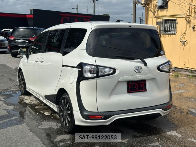 Toyota SIENTA 2016-10 8812679-15