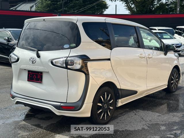 Toyota SIENTA 2016-10 8812679-16