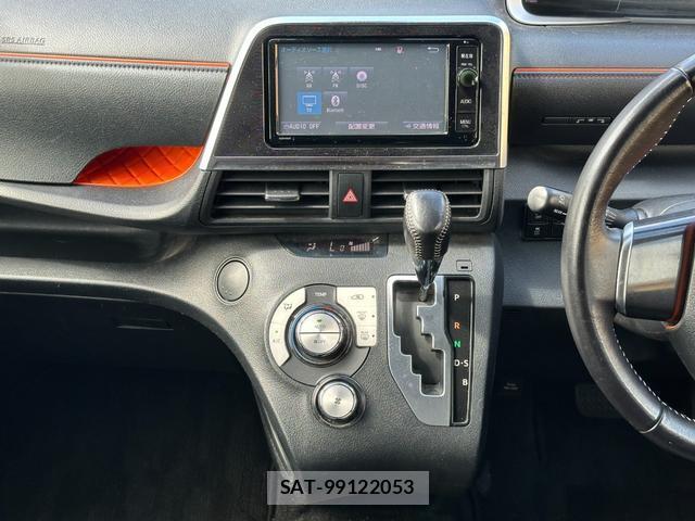 Toyota SIENTA 2016-10 8812679-2
