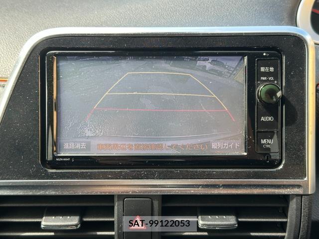 Toyota SIENTA 2016-10 8812679-3
