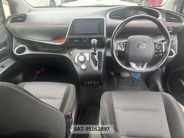 Toyota SIENTA 2019-09 8812719-6