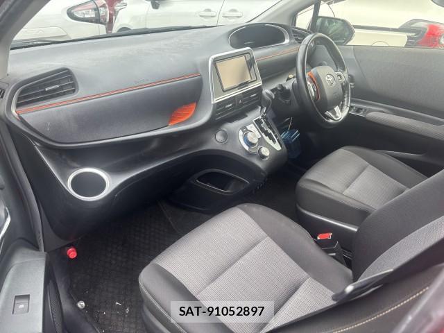 Toyota SIENTA 2019-09 8812719-7