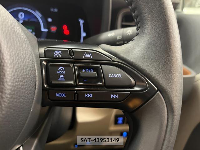Toyota SIENTA 2024-10 8812943-15