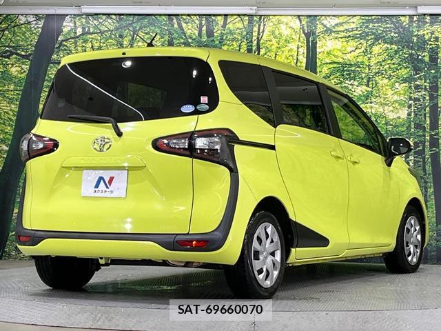 Toyota SIENTA 2015-10 8813126-17