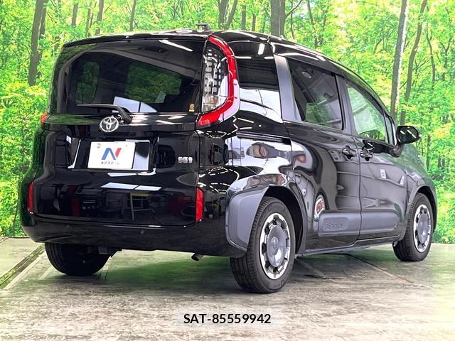 Toyota SIENTA 2023-09 8813204-16