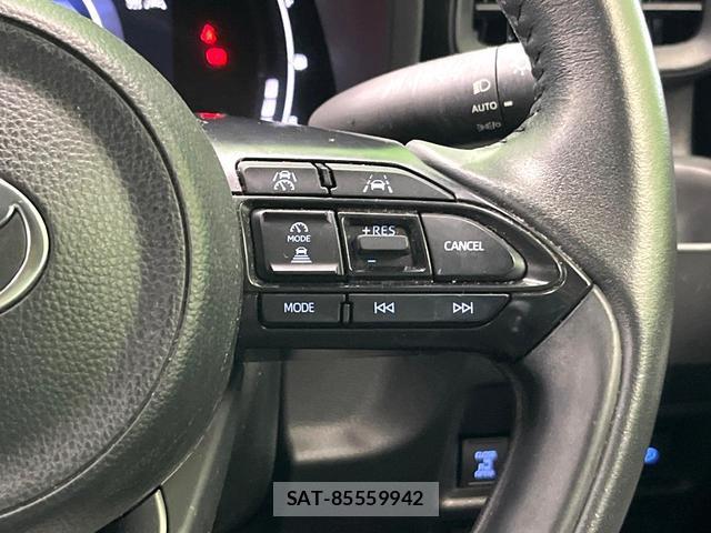 Toyota SIENTA 2023-09 8813204-6