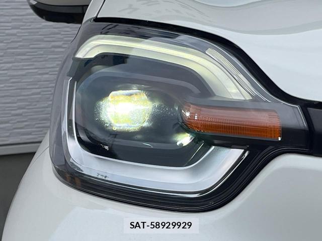 Toyota SIENTA 2023-09 8813230-8