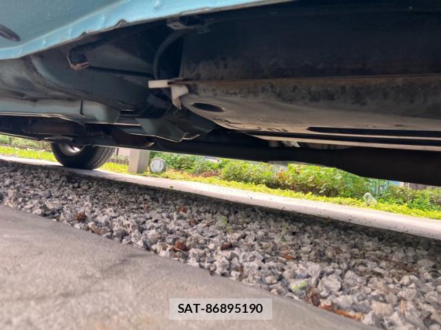 Toyota SIENTA 2009-11 8813302-10