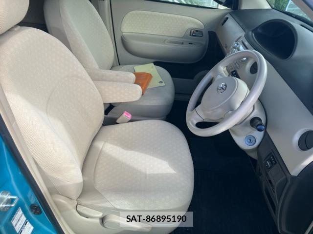Toyota SIENTA 2009-11 8813302-11