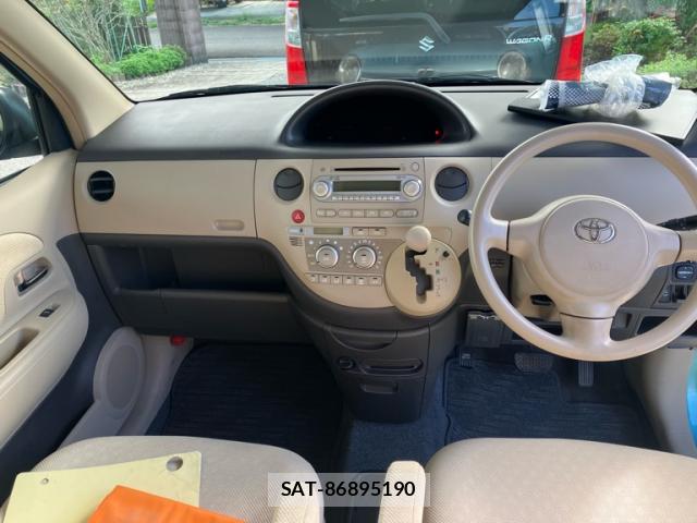 Toyota SIENTA 2009-11 8813302-15