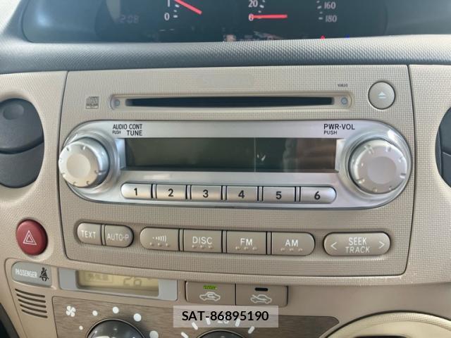 Toyota SIENTA 2009-11 8813302-18