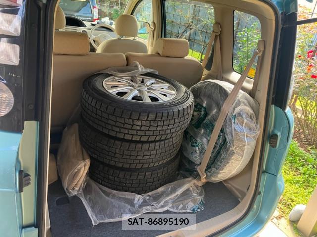 Toyota SIENTA 2009-11 8813302-9