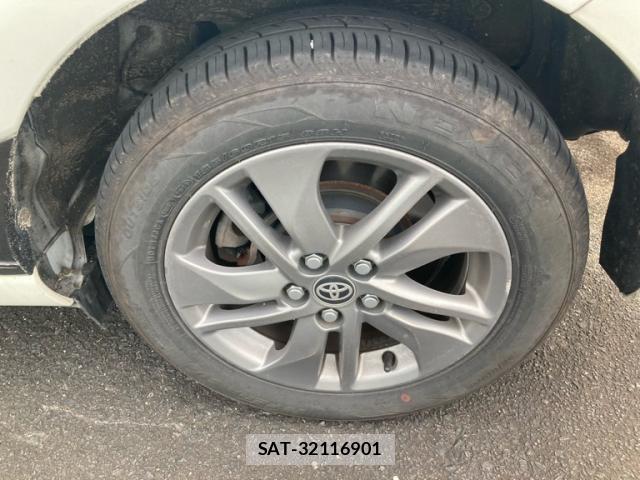 Toyota SIENTA 2015-11 8813572-11