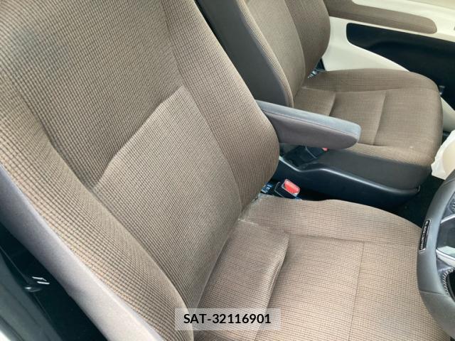 Toyota SIENTA 2015-11 8813572-16
