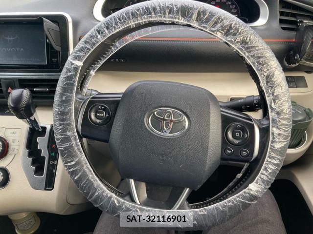 Toyota SIENTA 2015-11 8813572-19