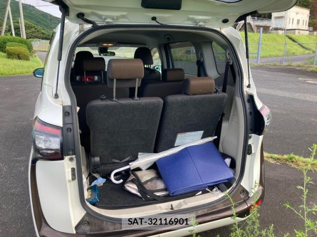 Toyota SIENTA 2015-11 8813572-3