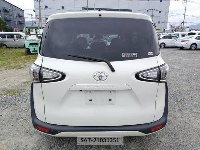 Toyota SIENTA 2021-08 8813770-1