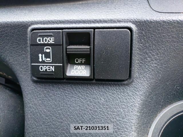 Toyota SIENTA 2021-08 8813770-16