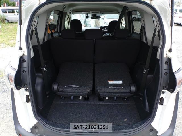 Toyota SIENTA 2021-08 8813770-7