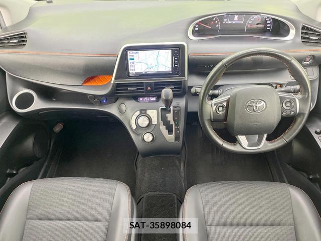 Toyota SIENTA 2017-12 8813989-1