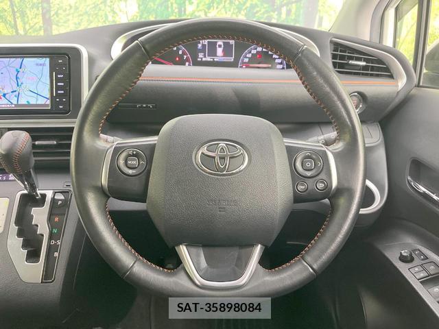 Toyota SIENTA 2017-12 8813989-11