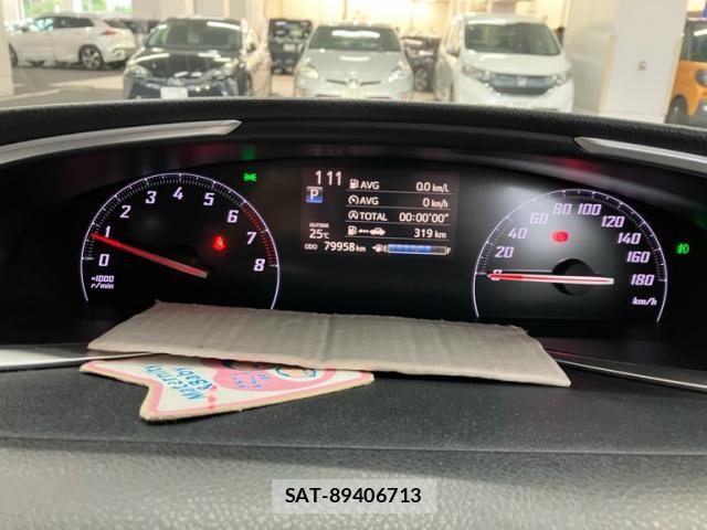 Toyota SIENTA 2015-07 8814094-17
