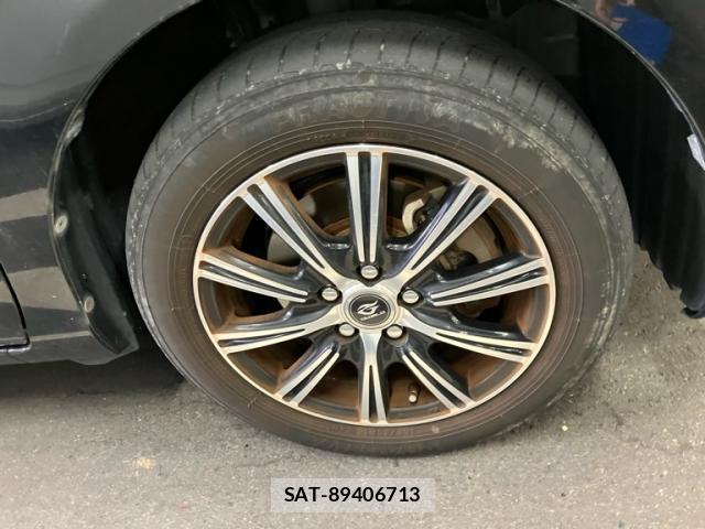 Toyota SIENTA 2015-07 8814094-3