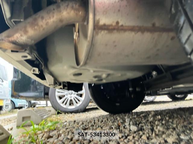 Toyota SIENTA 2015-09 8814096-17