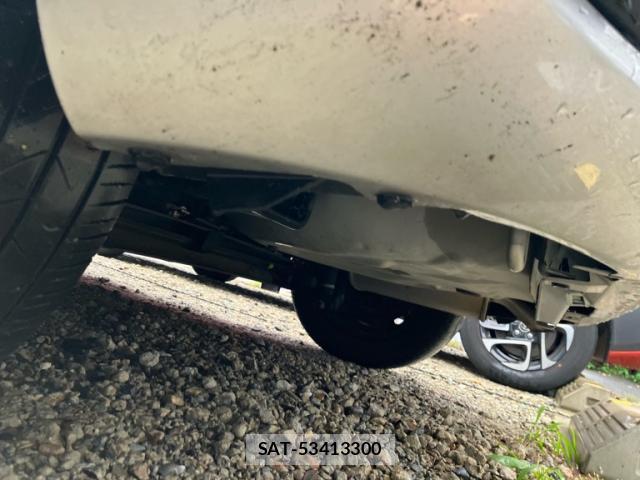Toyota SIENTA 2015-09 8814096-19