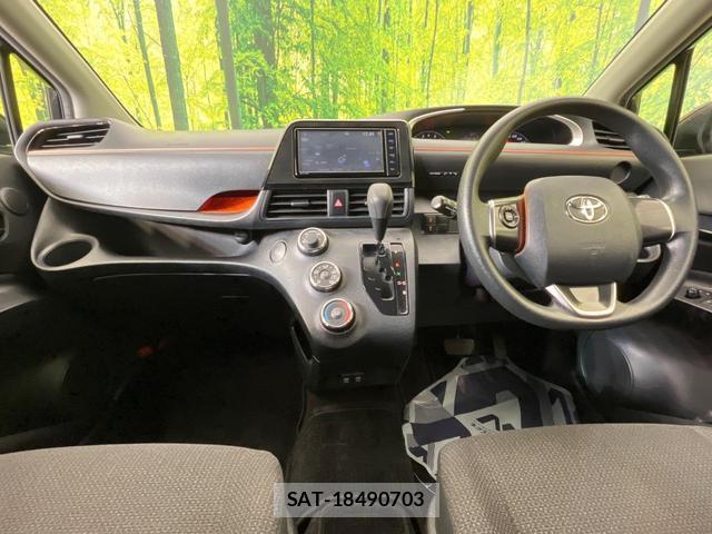 Toyota SIENTA 2021-10 8814244-1
