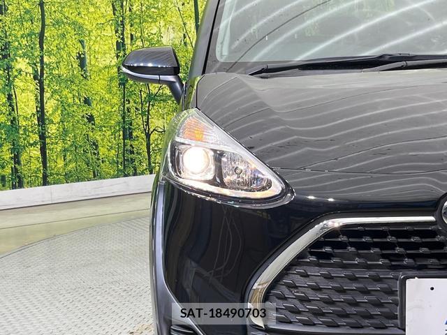 Toyota SIENTA 2021-10 8814244-12