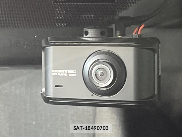 Toyota SIENTA 2021-10 8814244-6