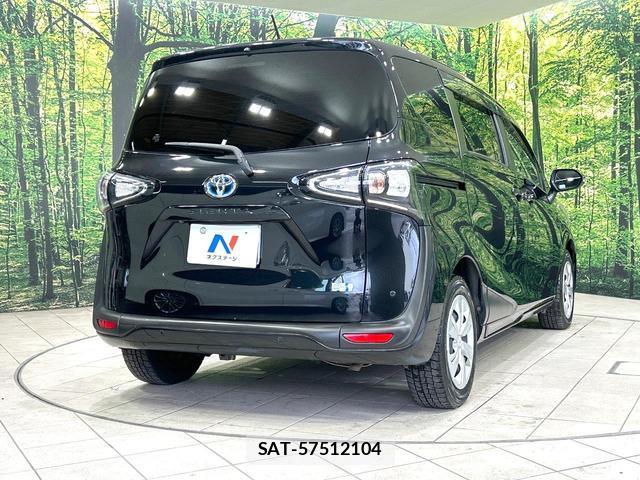 Toyota SIENTA 2021-04 8814303-17