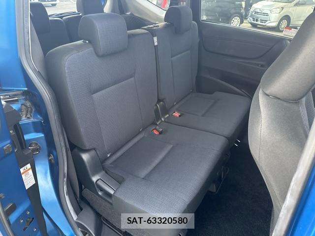 Toyota SIENTA 2017-07 8814414-13