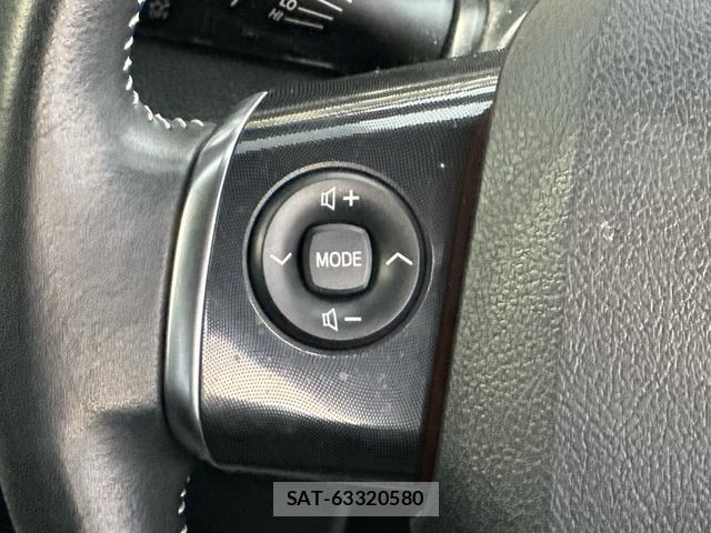 Toyota SIENTA 2017-07 8814414-18