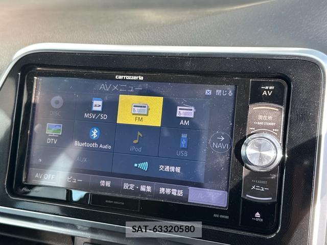 Toyota SIENTA 2017-07 8814414-3