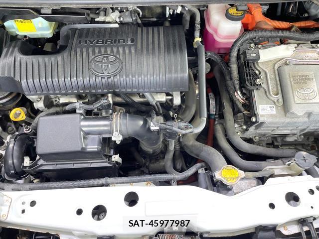 Toyota SIENTA 2015-10 8814452-18
