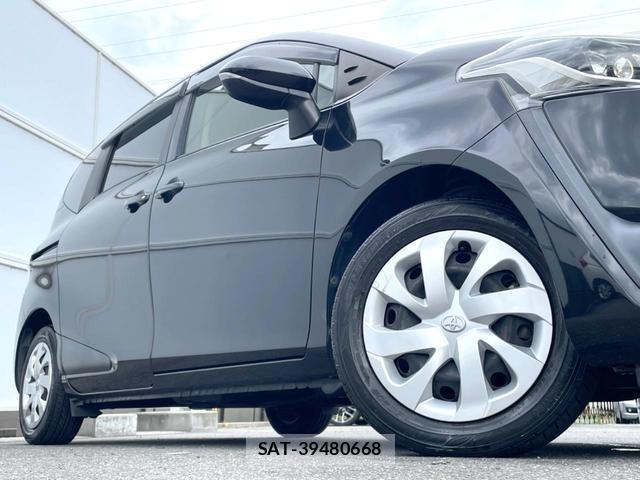 Toyota SIENTA 2016-06 8814636-12