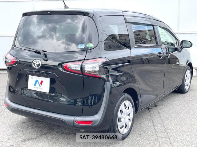 Toyota SIENTA 2016-06 8814636-16