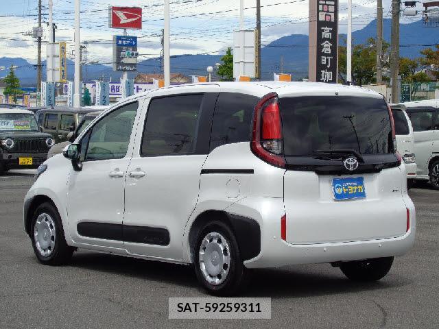 Toyota SIENTA 2026-06 8814647-1