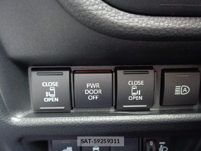 Toyota SIENTA 2026-06 8814647-7