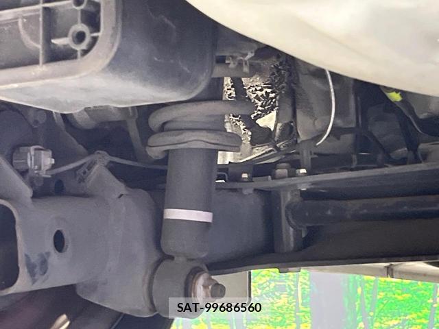 Toyota SIENTA 2016-03 8814736-19