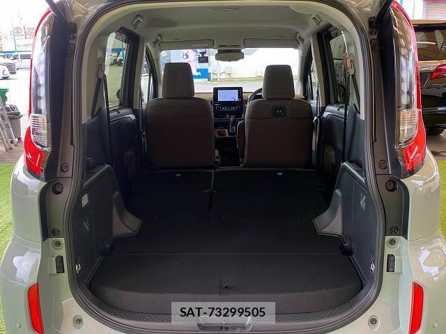 Toyota SIENTA 2023-11 8814878-12