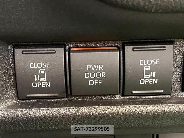 Toyota SIENTA 2023-11 8814878-4