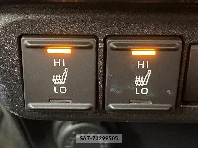 Toyota SIENTA 2023-11 8814878-7