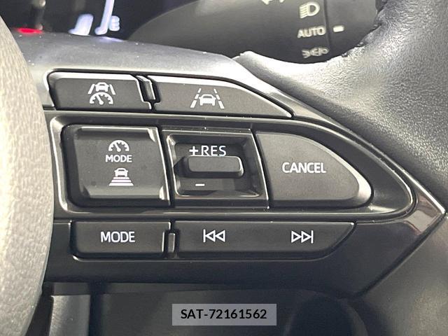 Toyota SIENTA 2022-12 8815020-5