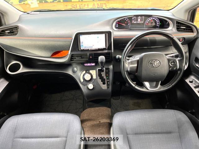 Toyota SIENTA 2018-02 8815070-1