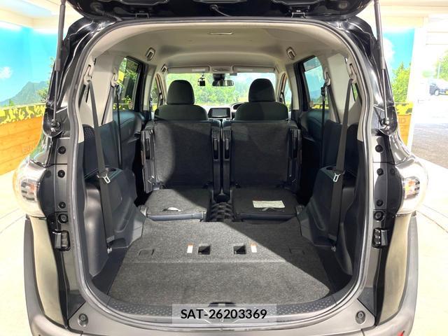 Toyota SIENTA 2018-02 8815070-10
