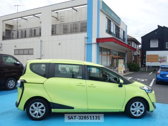 Toyota SIENTA 2015-09 8815298-12