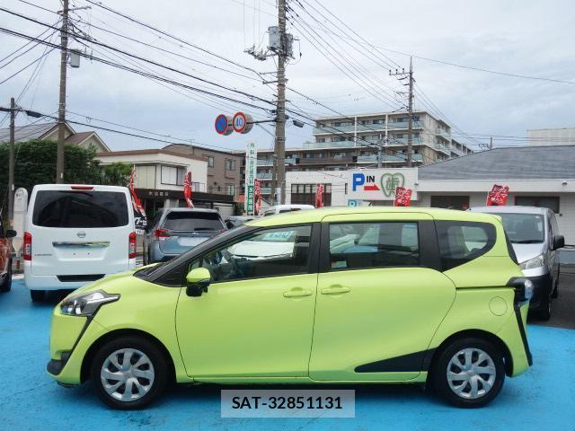 Toyota SIENTA 2015-09 8815298-16